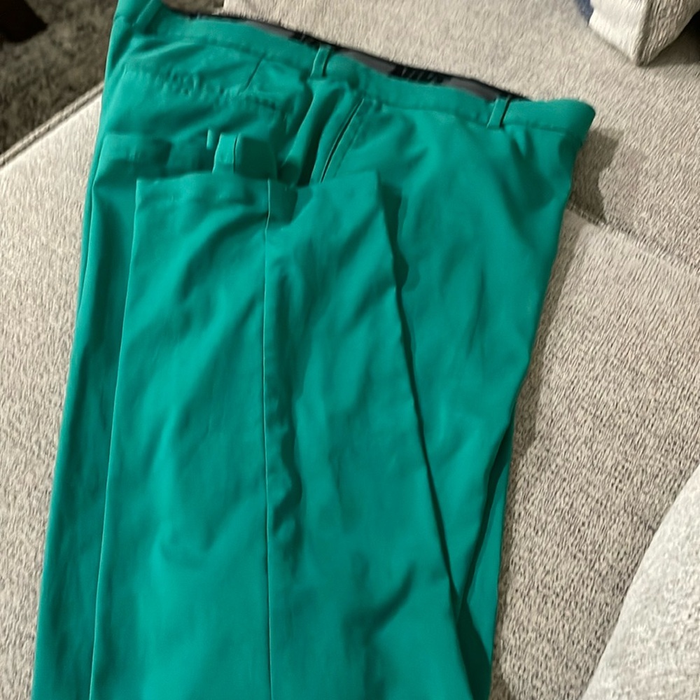 Men’s Nike Dri Fit golf pants, Size 36x32, Masters green